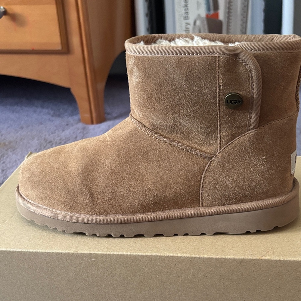 UGG Classic Chestnut Boots